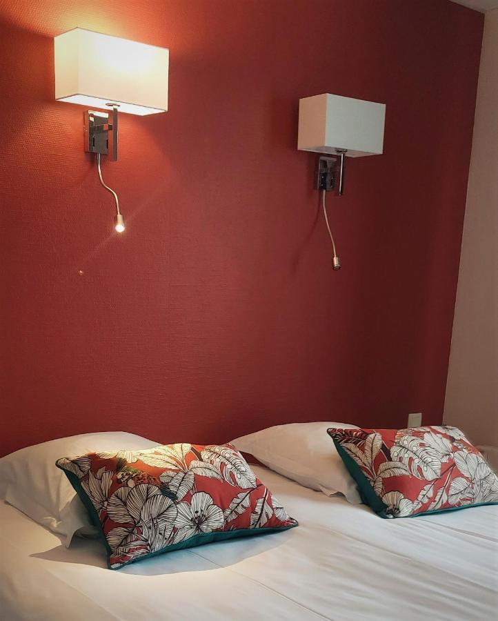 Saint-Evroult-Notre-Dame-du-Bois Logis Hotel Restaurant Le Relais De L'Abbaye מראה חיצוני תמונה